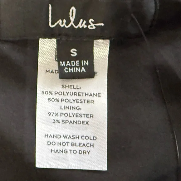 NWT  Lulus black crop top, size small. - Picture 8 of 8